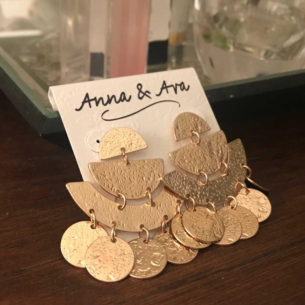NWT Gold boho dangle earrings